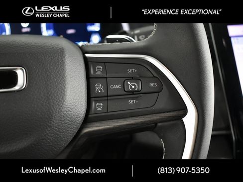 Used 2024 Jeep Grand Cherokee Limited w/ Black Appearance Package image 36