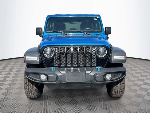 Used 2023 Jeep Wrangler Unlimited w/ Cold Weather Group AWD/4WD image 2
