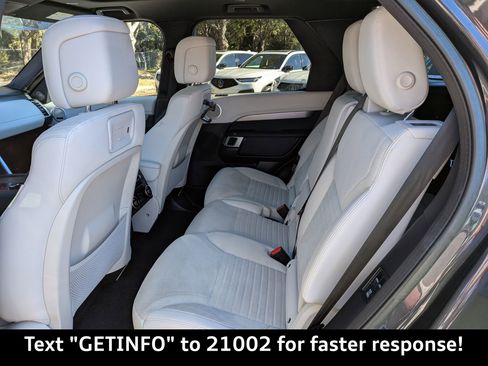 Used 2023 Land Rover Discovery S R-Dynamic image 17