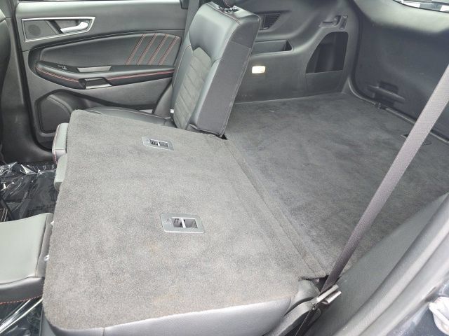 Used 2024 Ford Edge ST-Line w/ Class II Trailer Tow Package AWD/4WD image 23