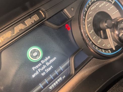 Used 2022 RAM 1500 Limited image 5