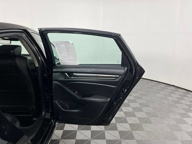 Used 2021 Honda Accord Touring image 37