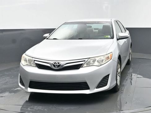 Used 2012 Toyota Camry LE image 20