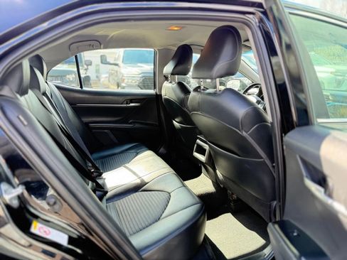 Used 2018 Toyota Camry SE image 30