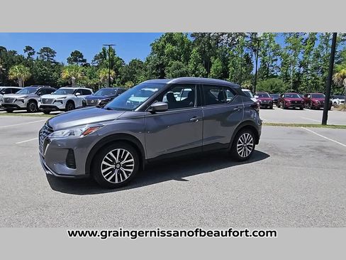 Used 2021 Nissan Kicks SV FWD image 24