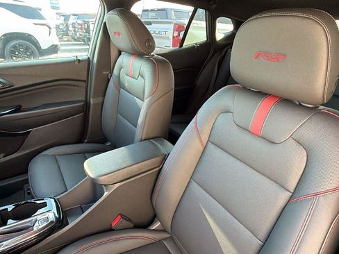New 2026 Chevrolet Trax RS w/ Driver Confidence Package FWD image 4
