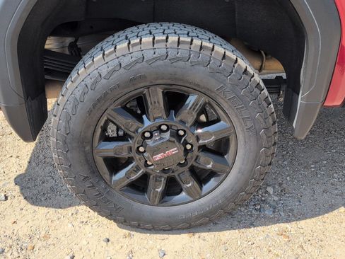 Used 2024 GMC Sierra 2500 AT4 w/ AT4 Premium Plus Package AWD/4WD image 32
