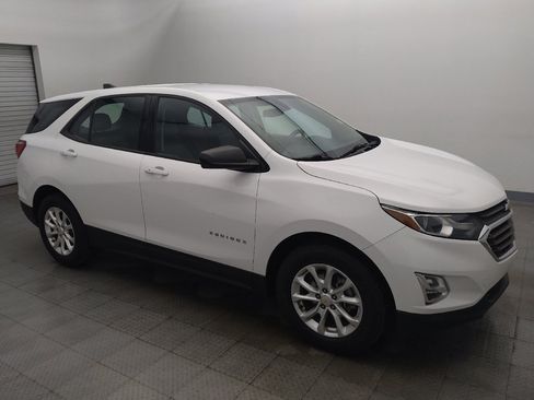 Used 2018 Chevrolet Equinox LS FWD image 11