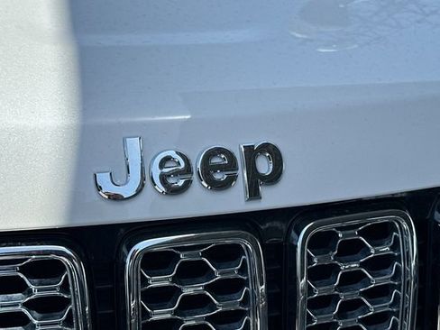 Certified 2021 Jeep Grand Cherokee Overland AWD/4WD image 10