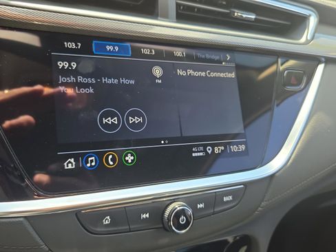 Used 2023 Buick Encore GX Preferred w/ Cold Weather Comfort Package FWD image 18