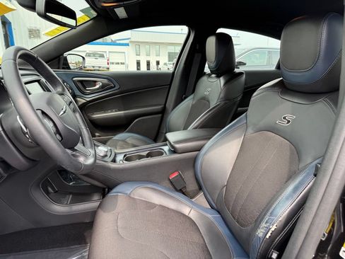 Used 2016 Chrysler 200 S w/ Navigation & Sound Group I FWD image 20
