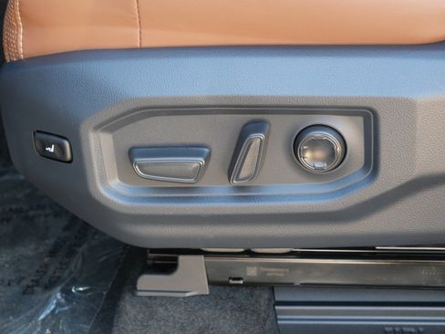 New 2026 Toyota Tundra 1794 Edition w/ TRD Off-Road Package AWD/4WD image 8