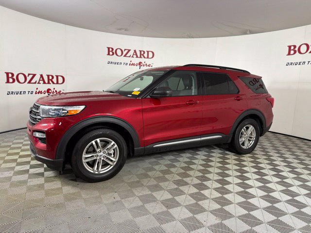 Used 2023 Ford Explorer XLT w/ Equipment Group 202A RWD image 5
