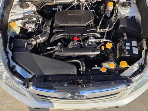 Used 2010 Subaru Outback 2.5i Limited image 24