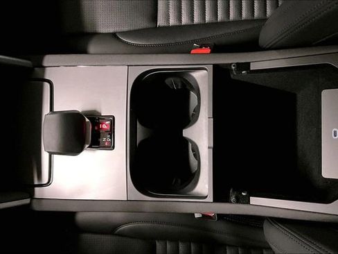 Certified 2025 Land Rover Discovery Sport S image 11