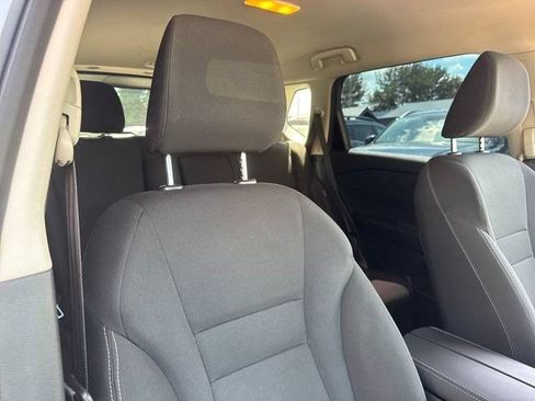 Used 2025 Nissan Rogue S AWD/4WD image 20