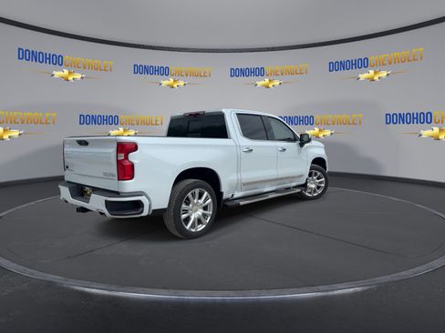New 2026 Chevrolet Silverado 1500 High Country w/ High Country Premium Package AWD/4WD image 11