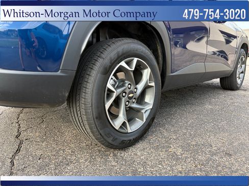 Used 2024 Chevrolet Trax LT FWD image 34