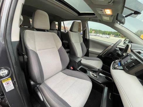 Used 2013 Toyota RAV4 XLE FWD image 23