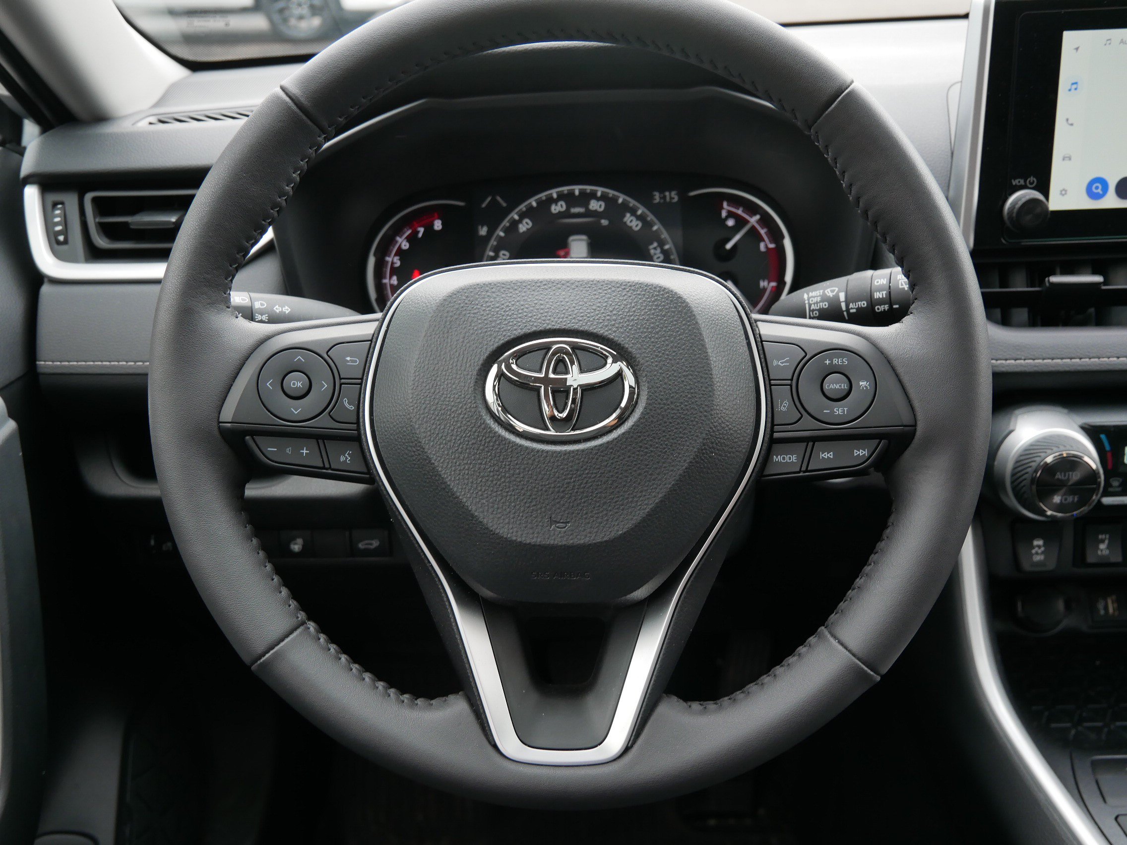 Used 2025 Toyota RAV4 XLE w/ Convenience Package AWD/4WD image 16