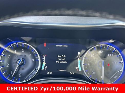 Used 2023 Chrysler Pacifica Limited w/ S Appearance Package image 30