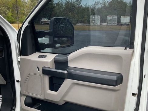 Used 2020 Ford F250 XL w/ Power Equipment Group image 39