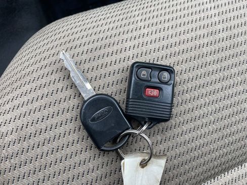 Used 2010 Ford F350 XL image 25