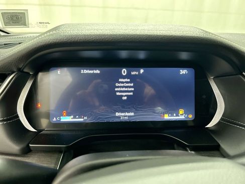 Used 2025 Jeep Grand Cherokee Limited w/ Black Appearance Package image 13