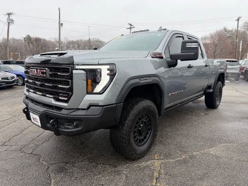 Used 2024 GMC Sierra 2500 AT4X w/ AT4X AEV Edition image 8