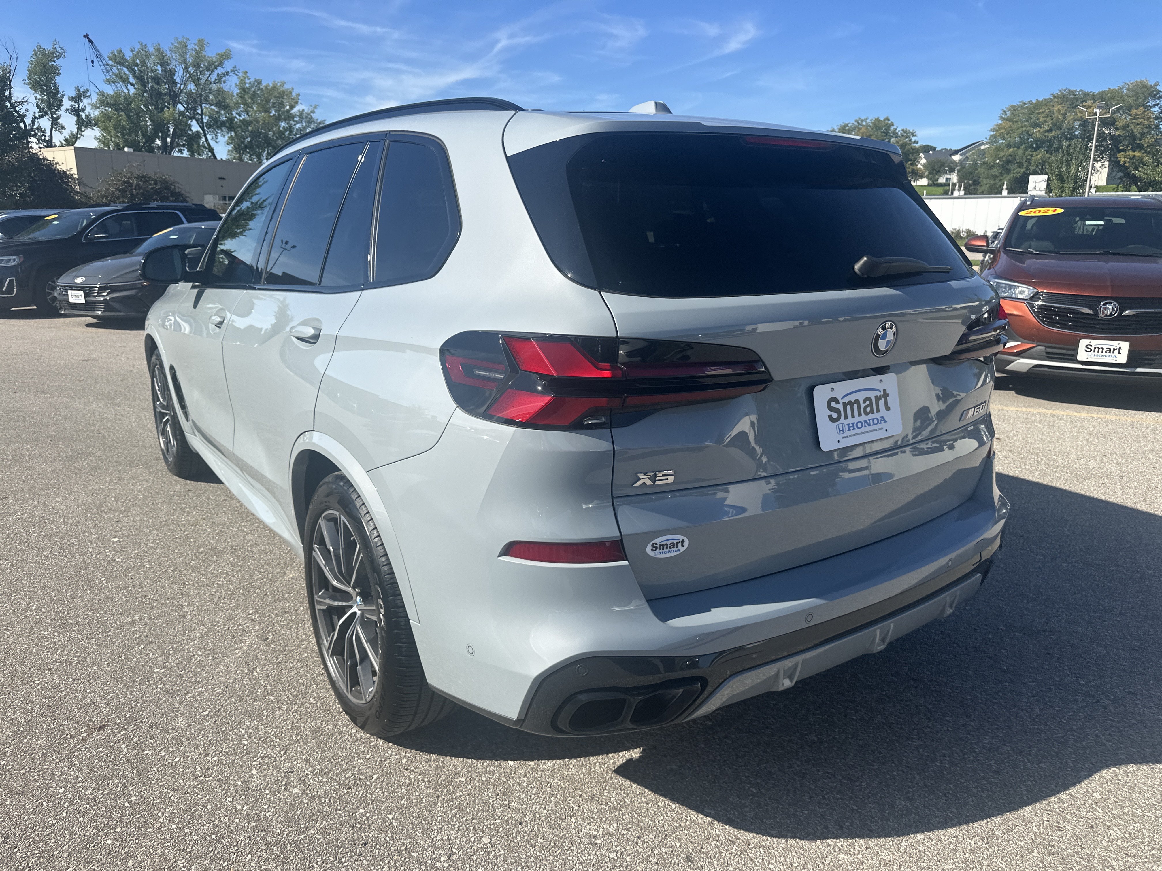 Used 2024 BMW X5 M60i w/ Parking Assistance Package AWD/4WD image 5