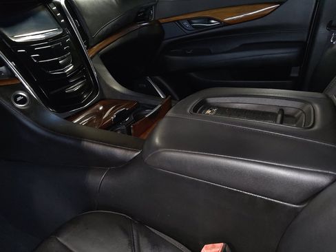 Used 2016 Cadillac Escalade Premium RWD image 26