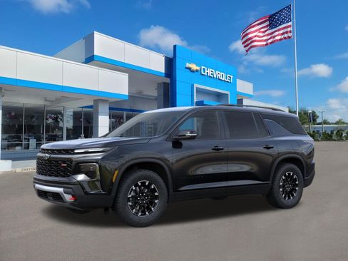 New 2026 Chevrolet Traverse Z71 w/ Enhanced Driving Package image 2