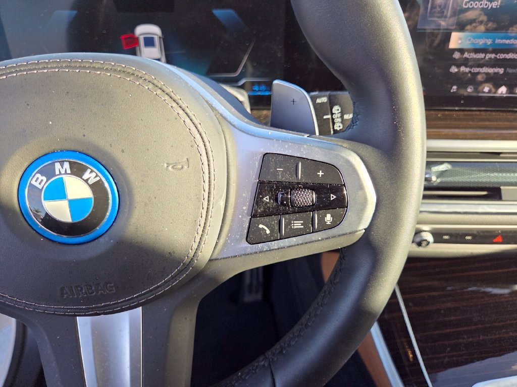 Certified 2025 BMW X5 xDrive50e w/ M Sport Package AWD/4WD image 18