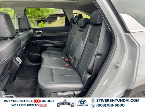 Used 2025 Kia Sorento S w/ Panoramic Sunroof Package FWD image 23