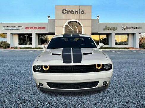 Used 2019 Dodge Challenger SXT w/ Blacktop Package image 8