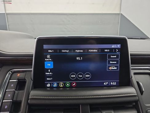 Used 2021 Chevrolet Tahoe Premier w/ Premium Package image 32