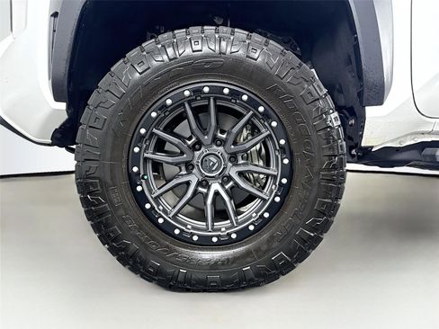 Used 2024 Toyota Tacoma TRD Off-Road w/ TRD Off Road Premium Package AWD/4WD image 40