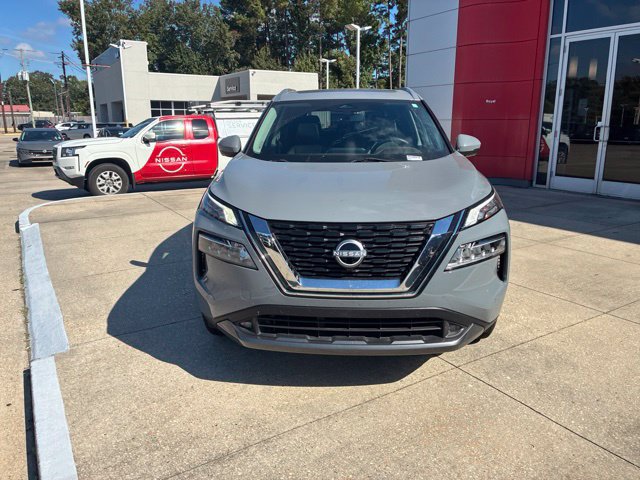 Used 2022 Nissan Rogue SL w/ SL Premium Package FWD image 2