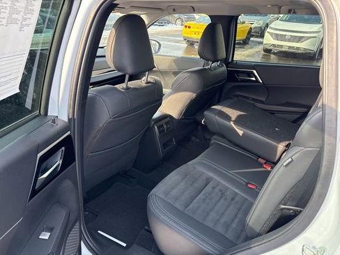 Used 2022 Mitsubishi Outlander SE image 22