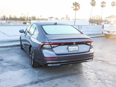 Used 2025 Honda Accord Touring image 7