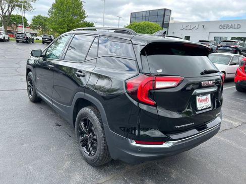 Used 2024 GMC Terrain AT4 AWD/4WD image 8