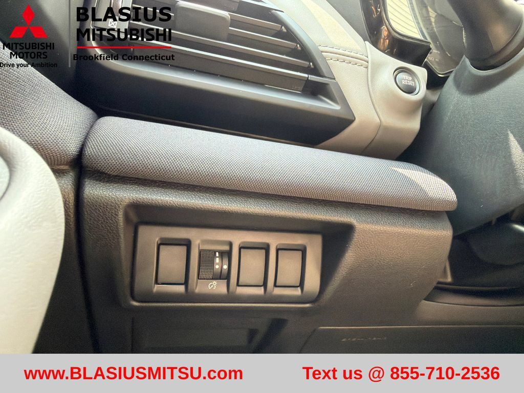 Used 2024 Subaru Outback Premium AWD/4WD image 22