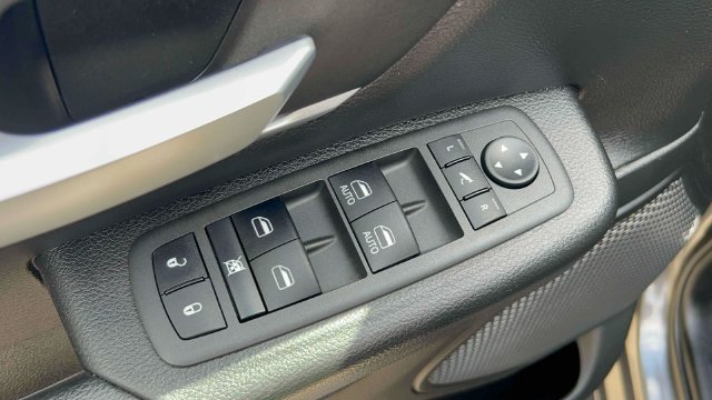 Used 2022 RAM 1500 Big Horn AWD/4WD image 24