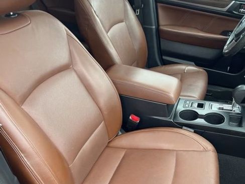 Used 2017 Subaru Outback 2.5i Touring w/ Popular Package #5A AWD/4WD image 19