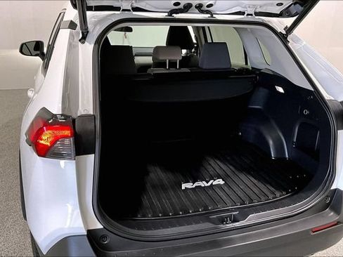 Used 2022 Toyota RAV4 XLE w/ Convenience Package AWD/4WD image 47