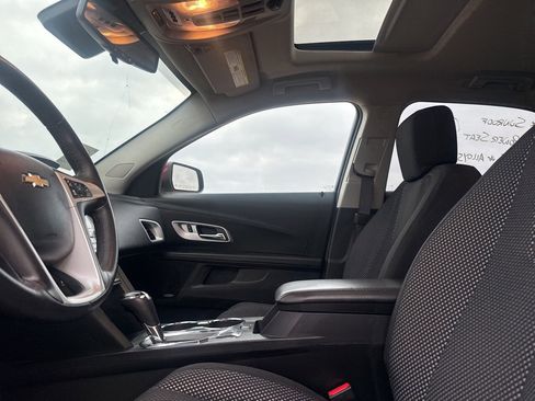 Used 2017 Chevrolet Equinox LT image 42