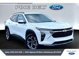 Used 2025 Chevrolet Trax LT w/ LT Convenience Package FWD video 1