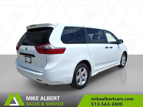 Used 2020 Toyota Sienna L FWD image 7