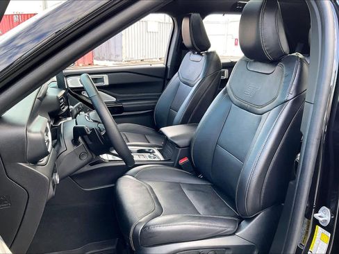 Used 2023 Ford Explorer ST w/ Equipment Group 401A image 8