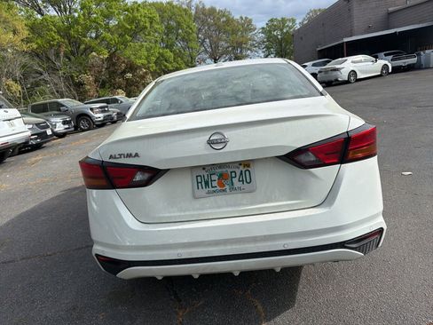 Used 2025 Nissan Altima 2.5 SV image 6